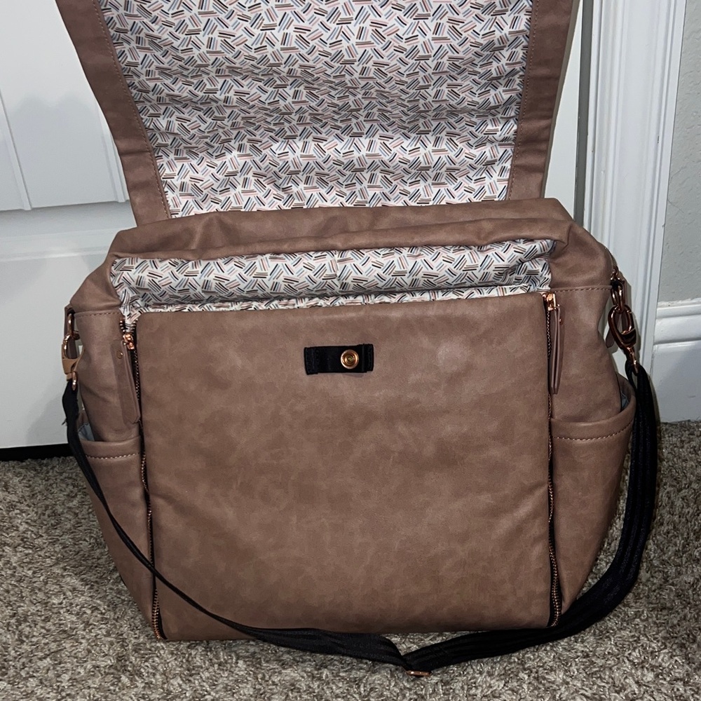 Petunia Pickle Bottom Boxy Backpack in Dusty Rose Matte leatherette - Picture 11 of 16